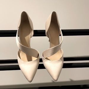 Satin VINCE CAMUTO Cream heels